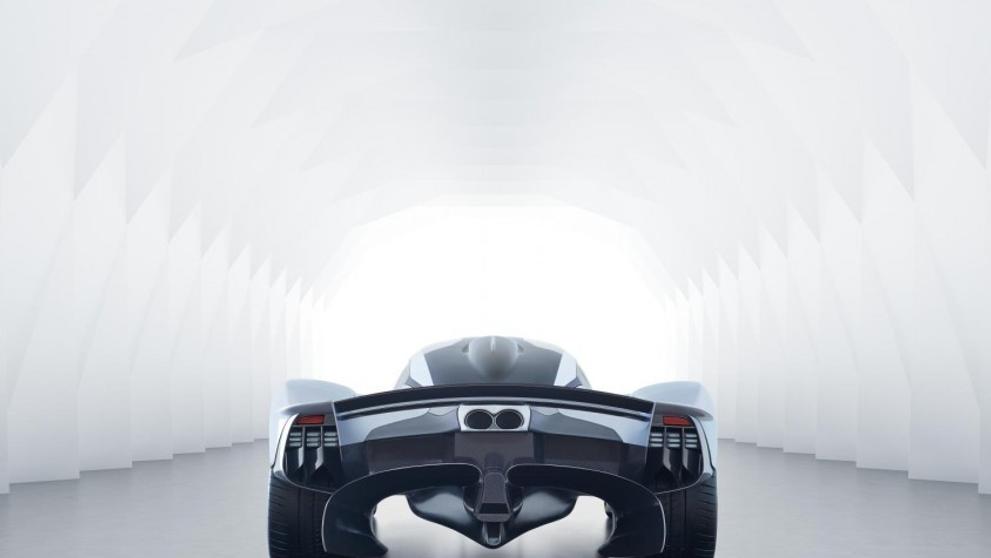 Aston Martin Valkyrie - 20