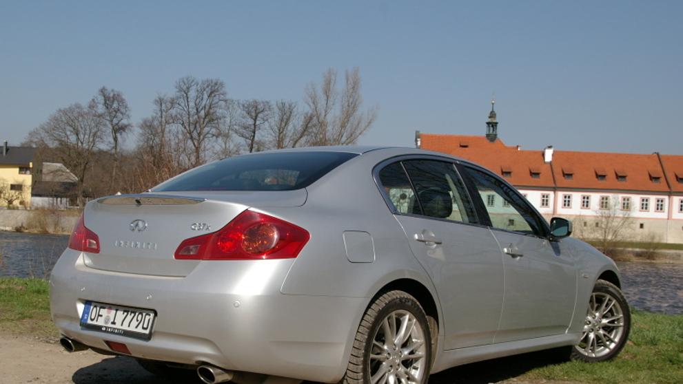 Infiniti G37x