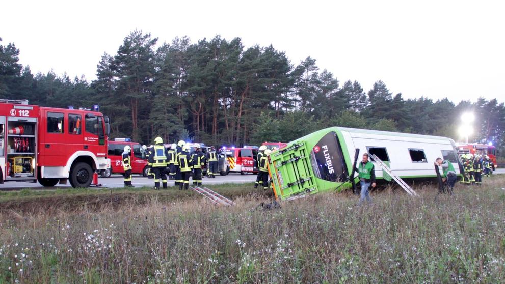 Nehoda Flixbusu na cestě z Prahy do Hamburku - 2