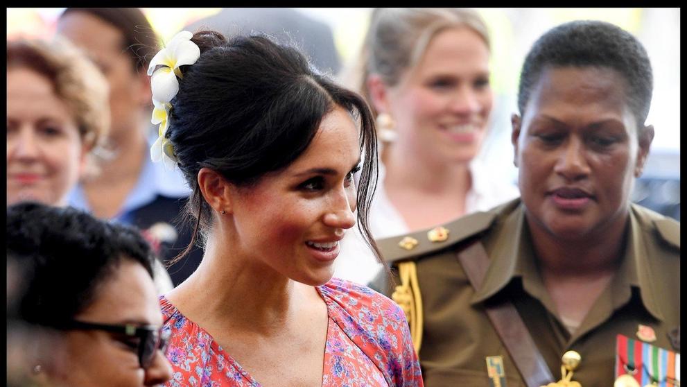 Vévodkyně Meghan v květinových šatech - 1