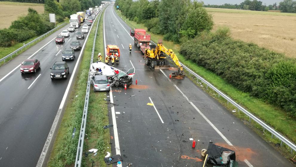 Bagr spadl na D5 na sanitku