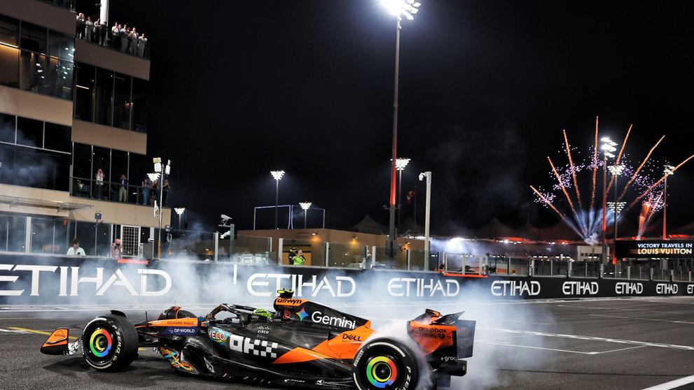 Lando Norris slaví titul mistra světa F1