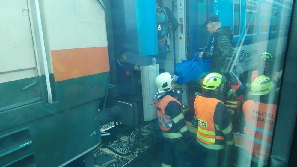 Evakuace vlaku Pendolino v Poříčanech - 3