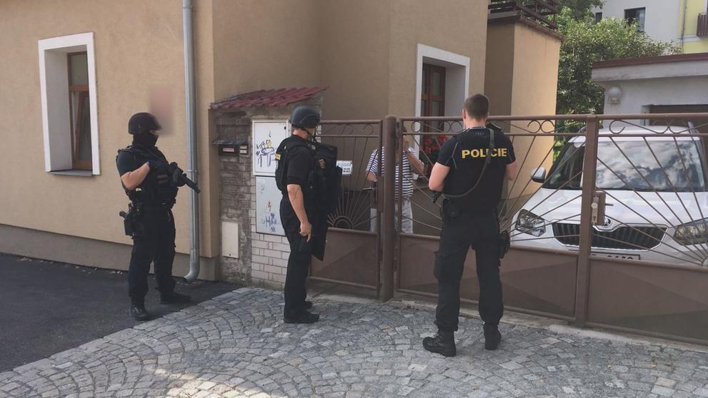 Muž střílel na dělníky - 3
