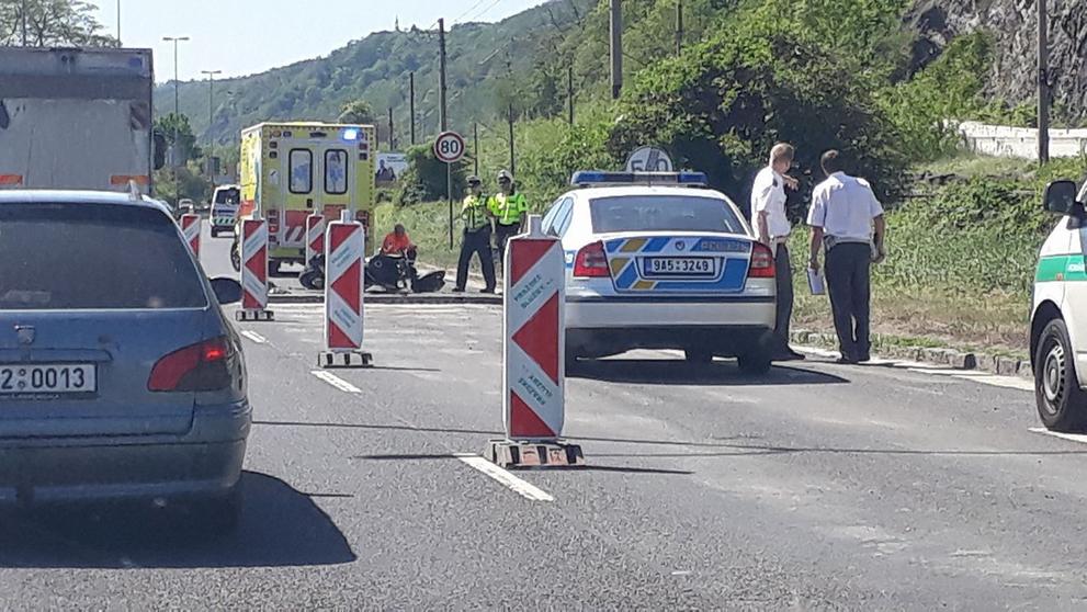 Nehoda motorkáře na vyfrézovaném místě na Strakonické v Praze - 3