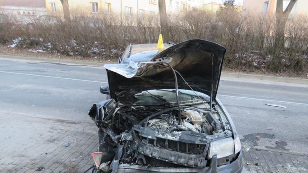 Dopravní nehoda na Karlovarsku pod vlivem alkoholu - 2