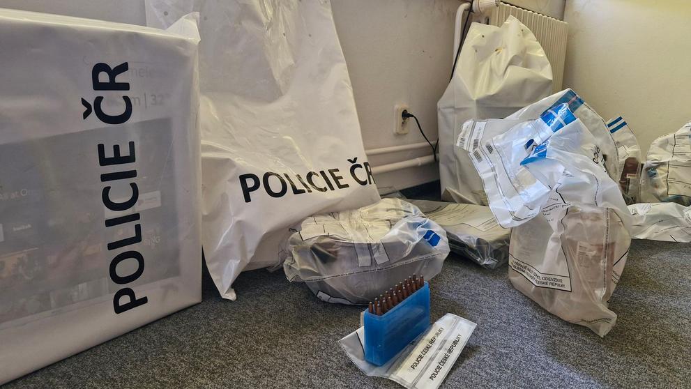 Muž zakládal pomocí upravených svíček požáry (2)