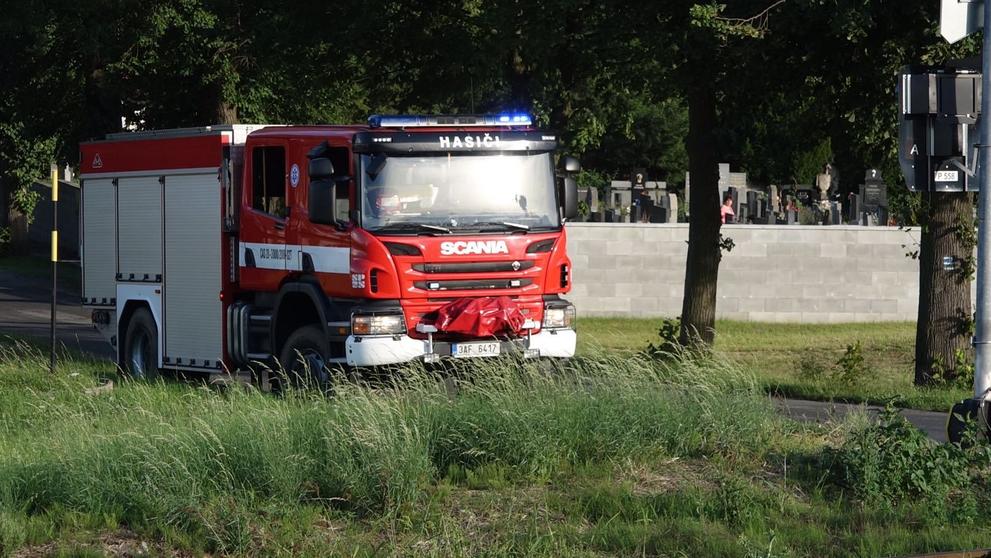 Smrtelná nehoda na přejezdu u Lochovic - 1