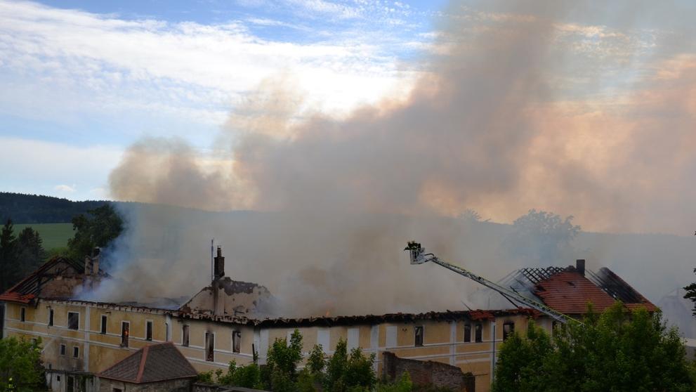 Požáru skladu dřevního materiálu na Frýdlantsku - 2