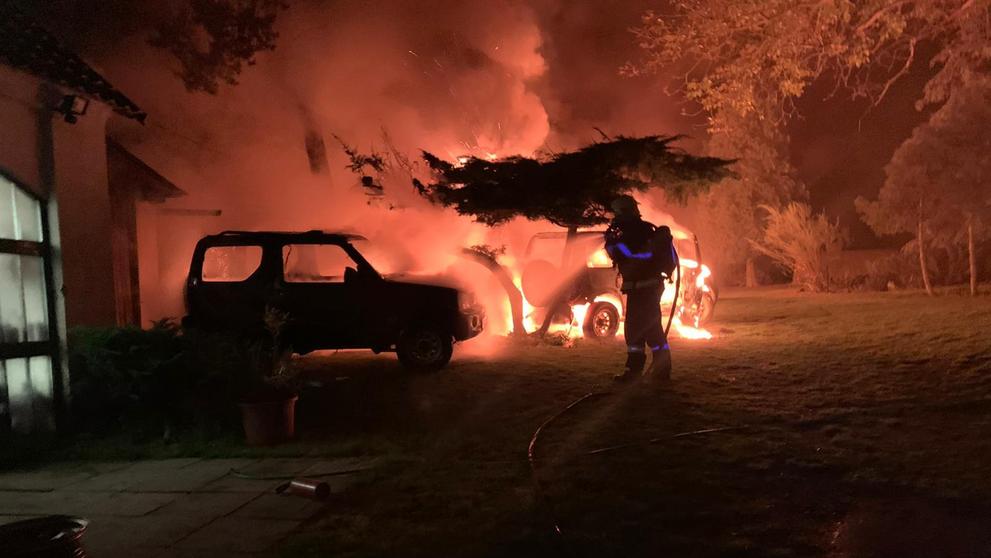 Požár automobilů a kůlny na Berounsku - 1