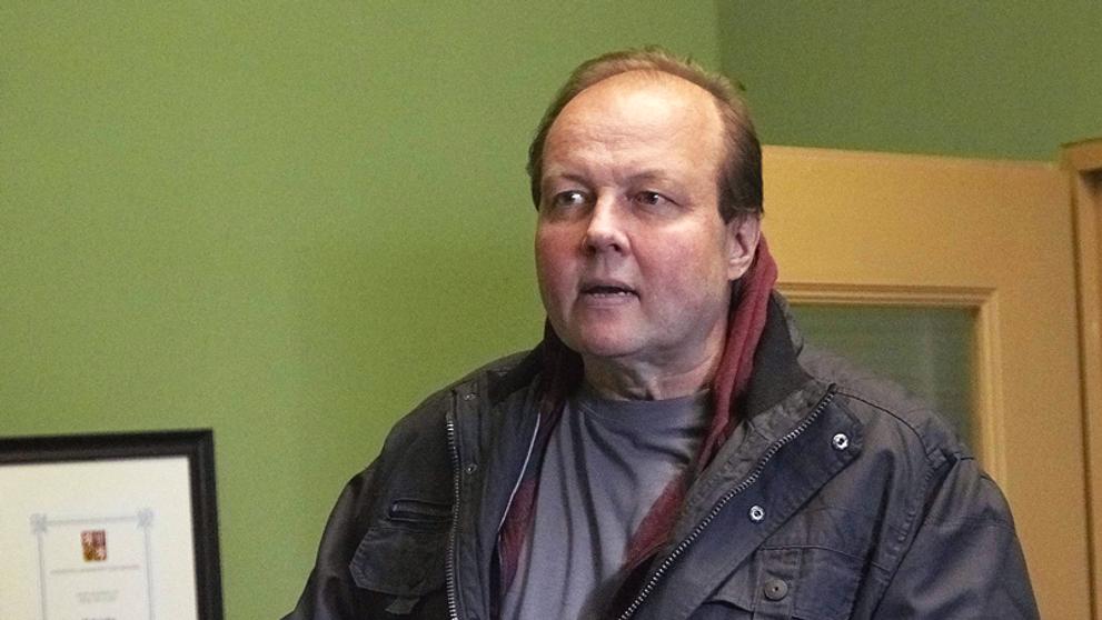 Seriál Ulice: Představitel Chosého ve skutečnosti spluslouží bohoslužby...