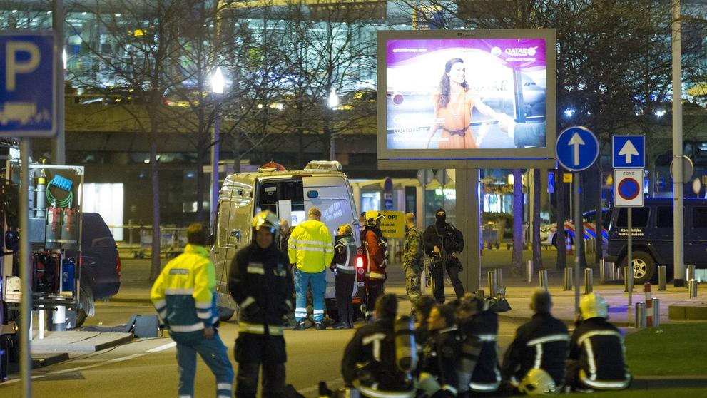 Policie uzavřela letiště v Amsterdamu