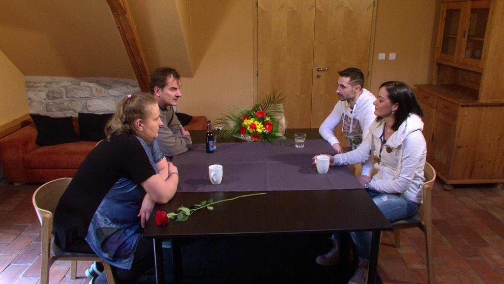Výměna manželek: Předčasné ukončení osmi očí! - 9