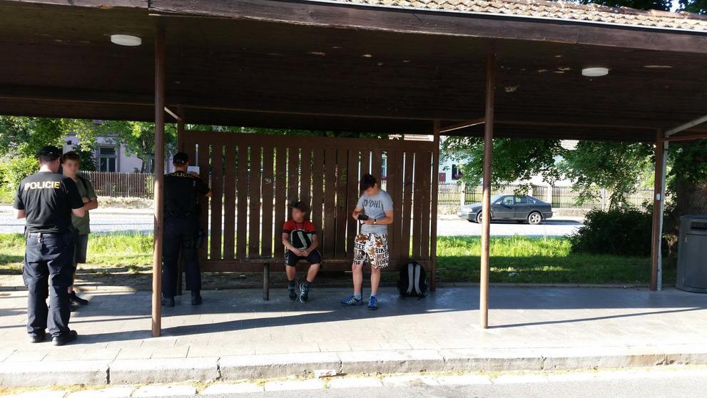 Děti slavily ukončení školního roku s alkoholem a drogami - 3