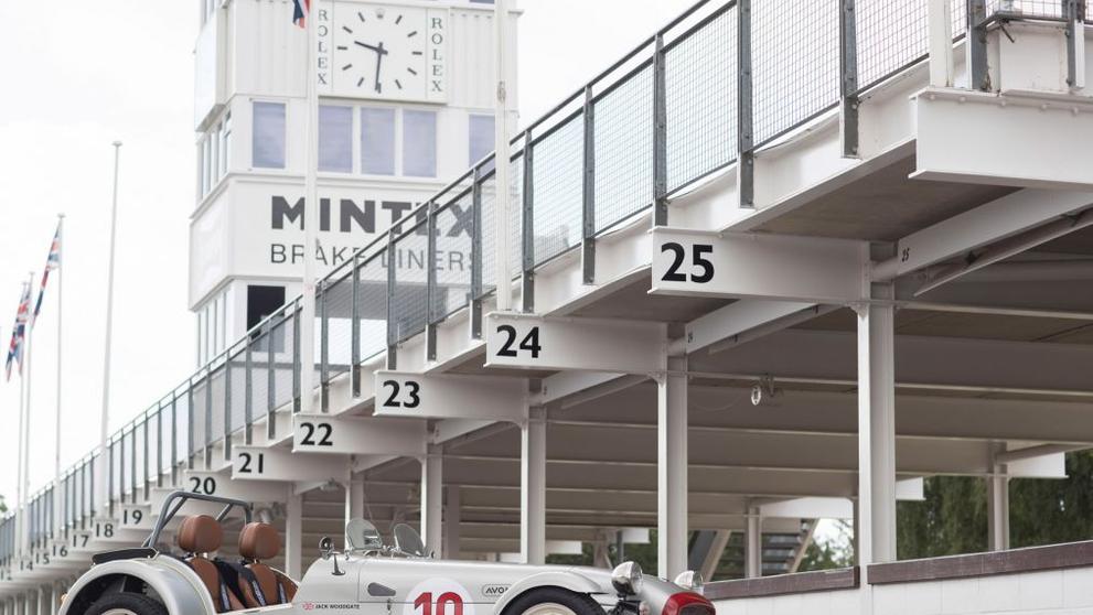 Caterham - 28