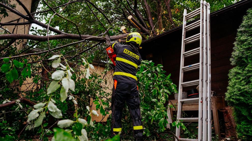 Likvidace následků bouřek v Moravskoslezském kraji