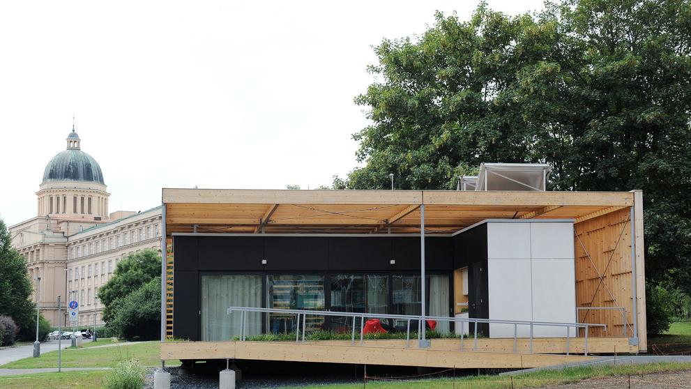 AIR House - 4