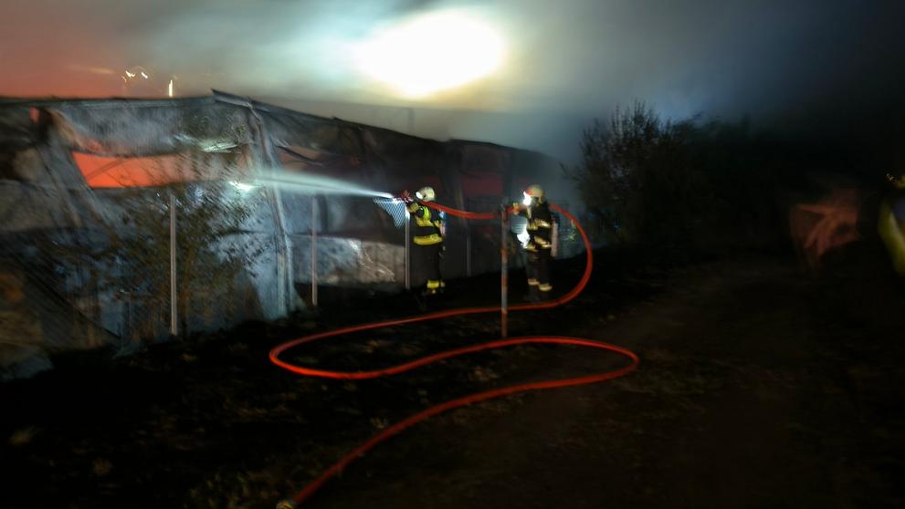 Požár skladové haly v Boskovicích (4)