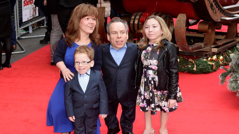 Warwick Davis s rodinou, 30. 11. 2014