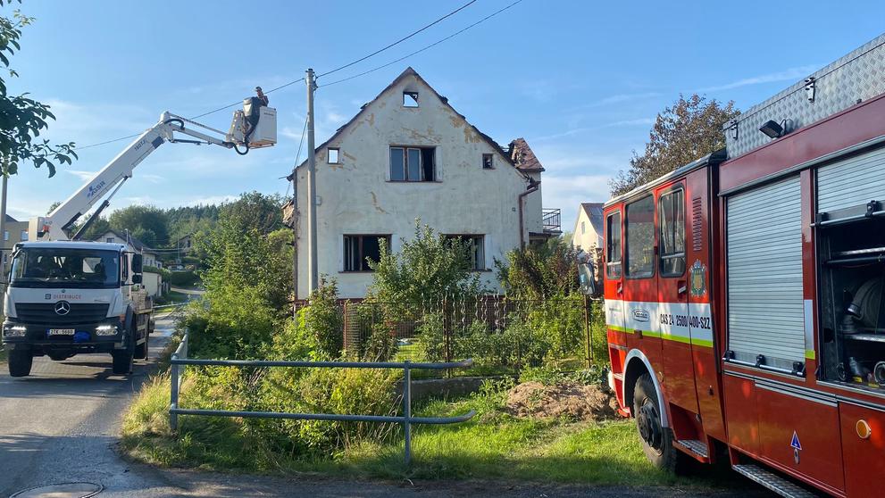 Požár pneumatik a budov na Domažlicku