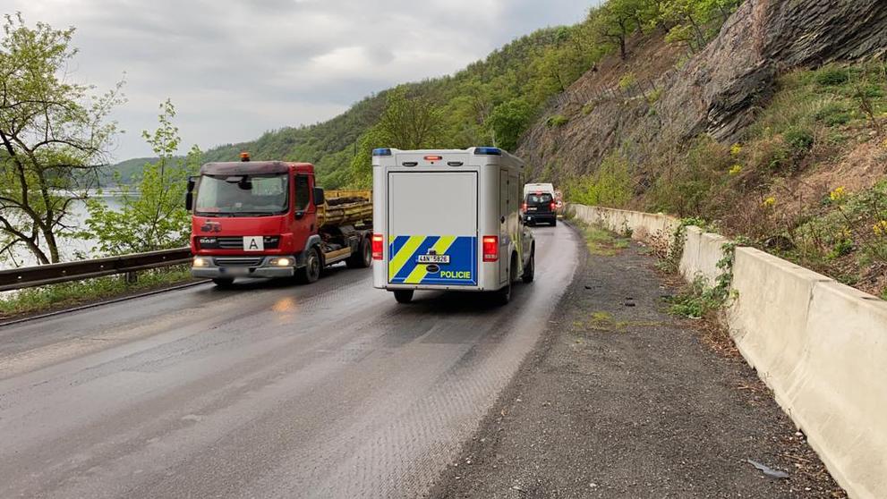 Nehoda motorkáře u Měchenic - 2