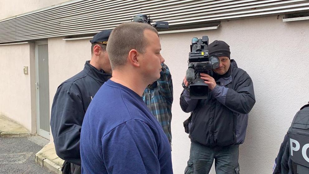 Muž, který držel rukojmí v příbramské bance - 17
