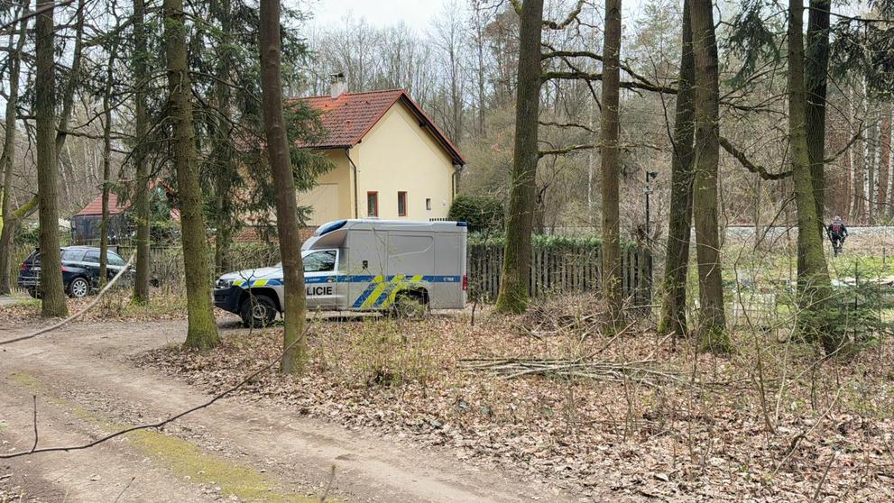 Vlak na Kladensku srazil malou dívku (4)