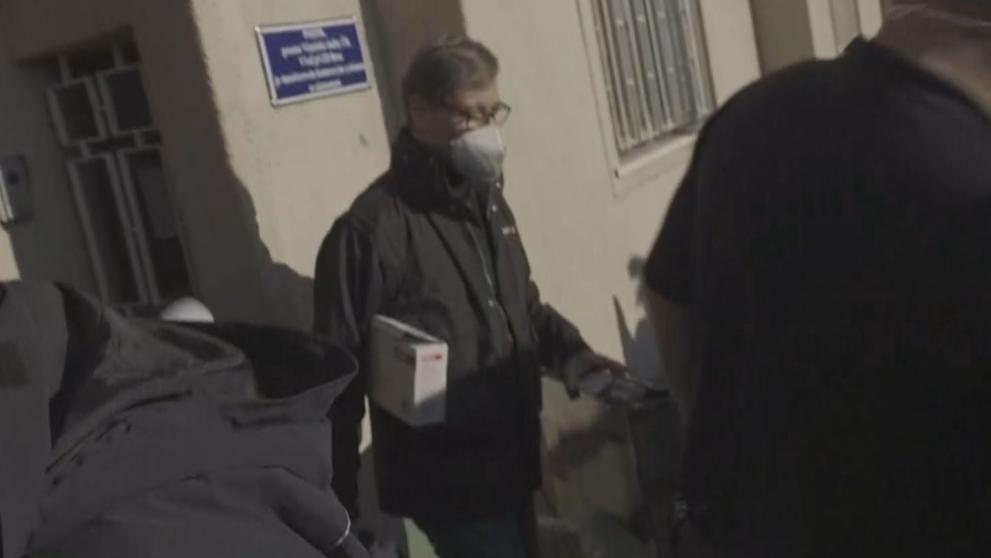 Soud propustil Davida Ratha, z vězení odjel před polednem