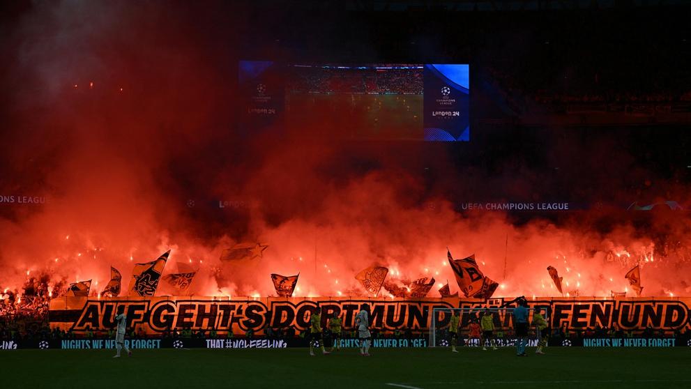 Choreo fanoušků Borussie Dortmund 