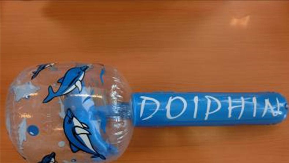 Nebezpečné hračky - NAFUKOVACÍ KLADIVO „DOIPHIN“