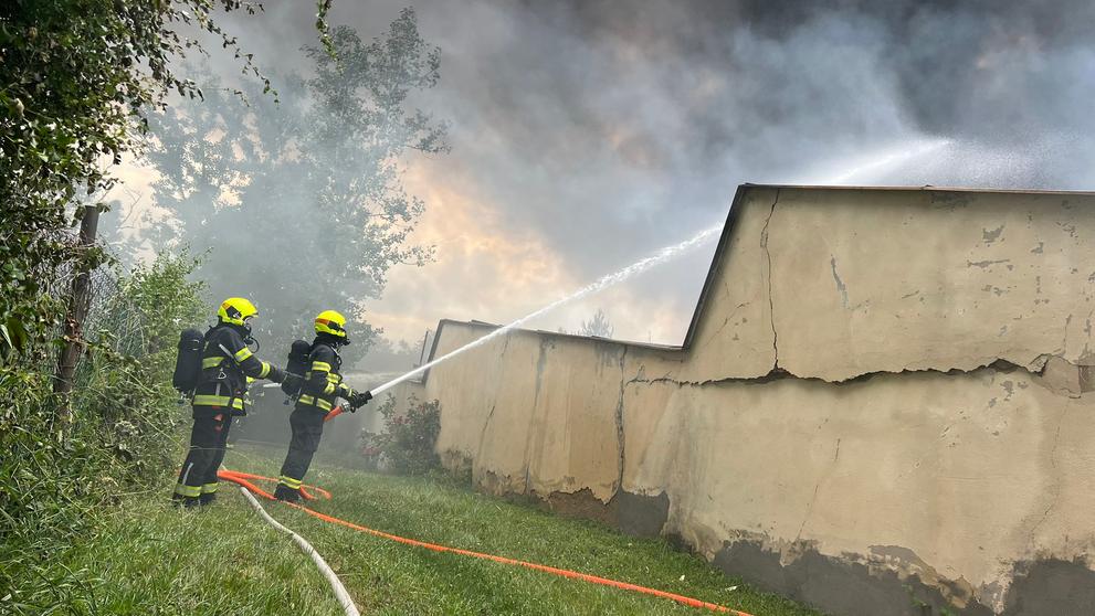 Rozsáhlý požár střelnice v Sedleci (2)
