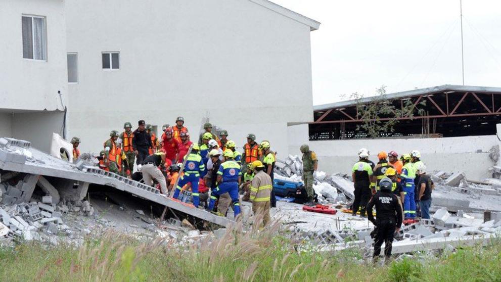 V Mexiku se zřítil obchodní dům - 4