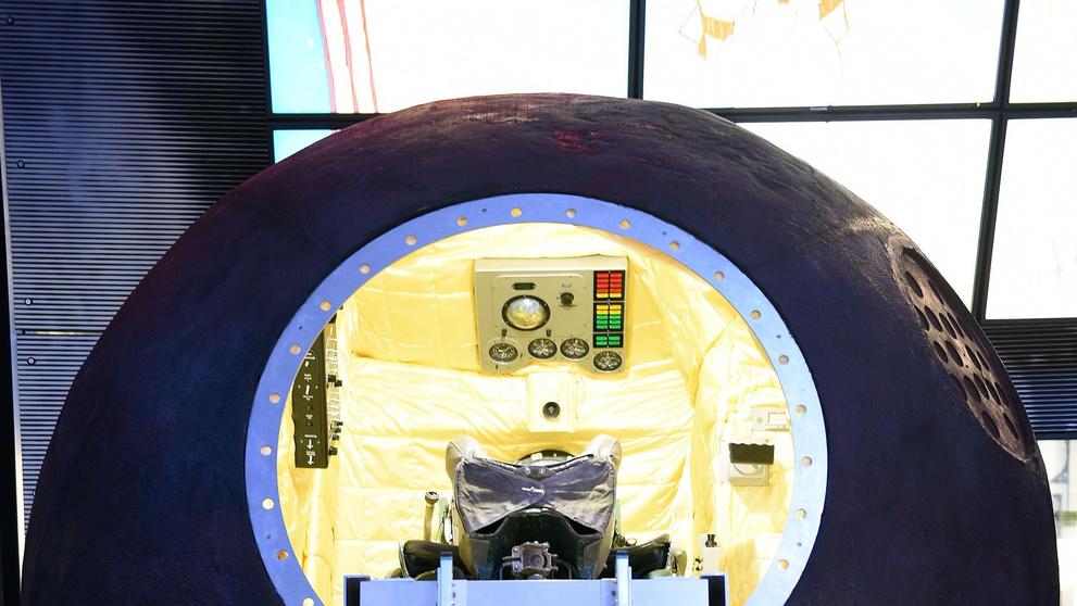 Replika přistávacího modulu kosmické lodi Vostok - 3