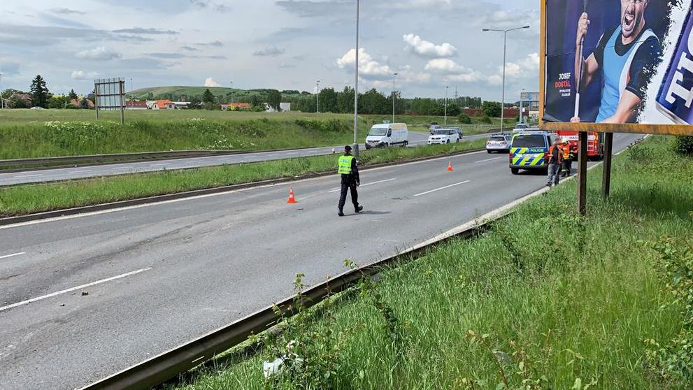 Nehoda kamionu a osobního auta v Cínovecké ulici - 3