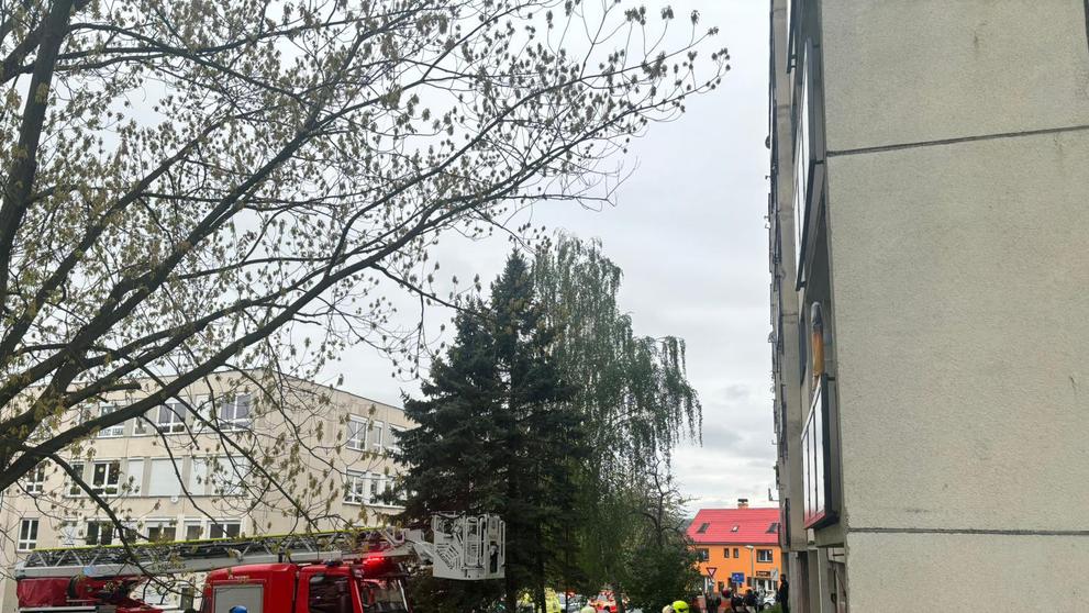 Požár výškové budovy v Děčíně (6)