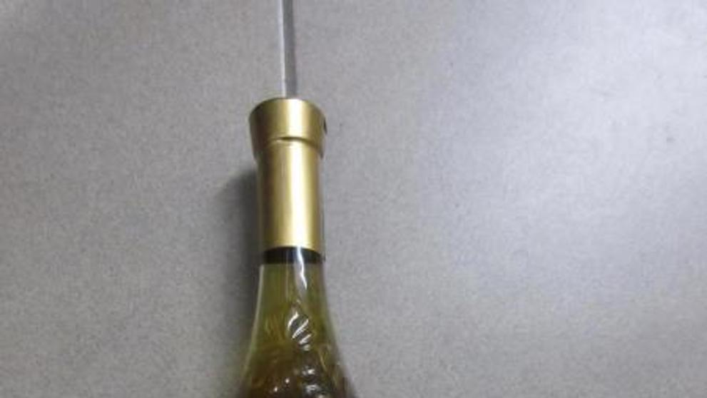 Sauvignon Blanc, bílé polosladké vino, Alk.11,5% OBJ., Vyrobeno v Moldavsku, Výrobce a stáčírna AURVIN WINERY (1)