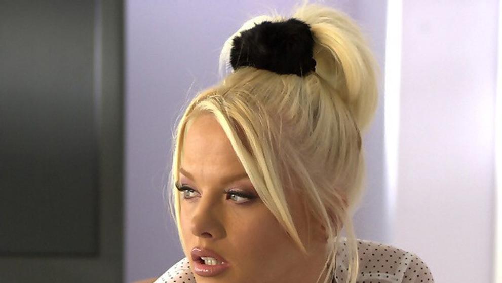 Mrtvé pornoherečky - Chloe Jones - 7