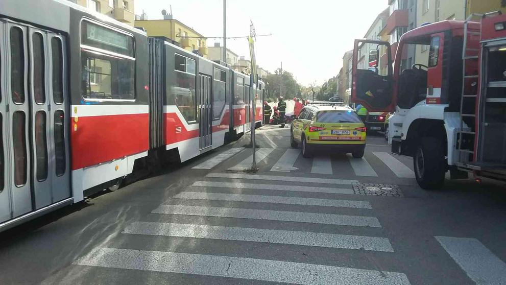 Střet chodce s tramvají v Brně