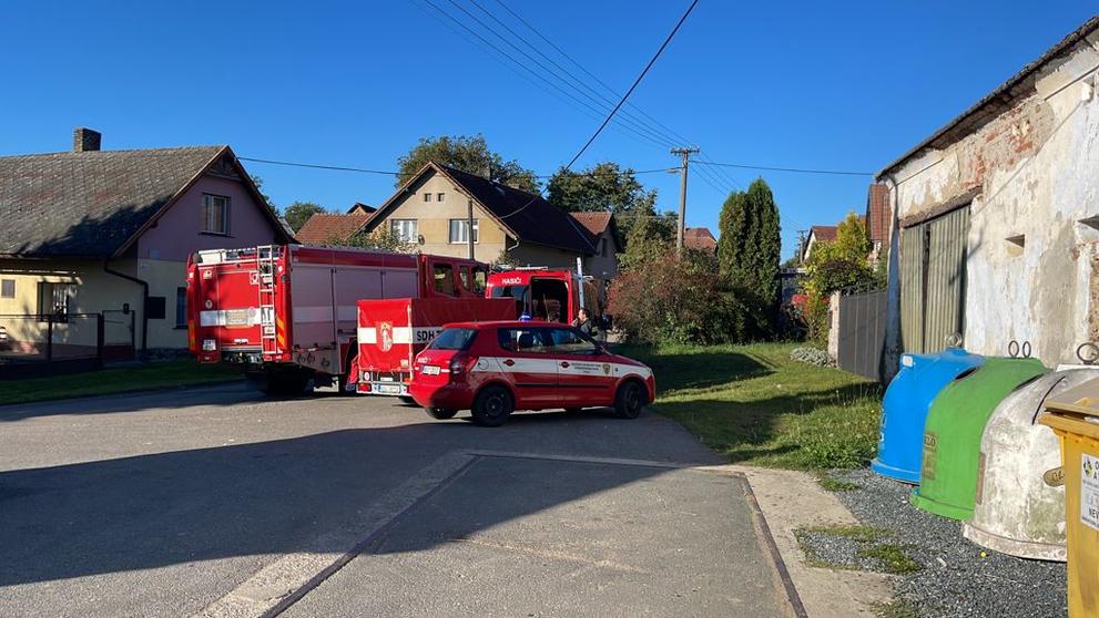 Požár v Tichonicích na Benešovsku (1)