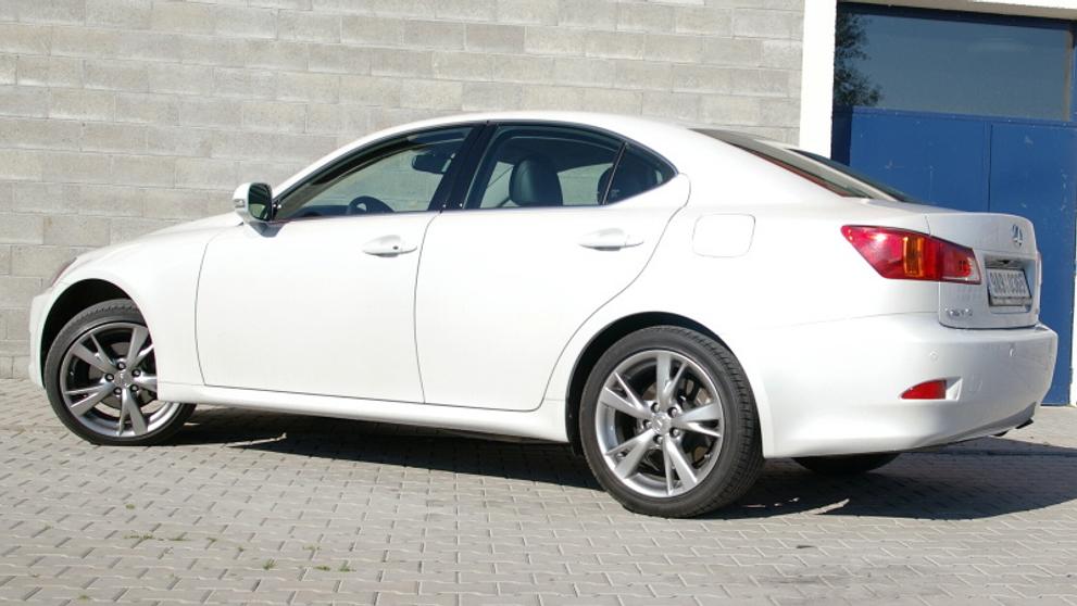 Lexus IS