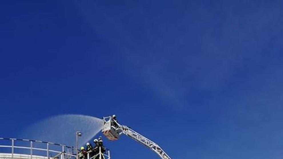 Požár nádrže v Třemošné na Plzeňsku - 2