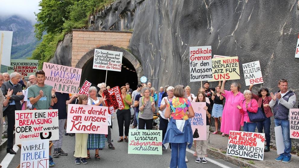 Demonstrace v Hallstattu, 27. 8. 2023 (1)