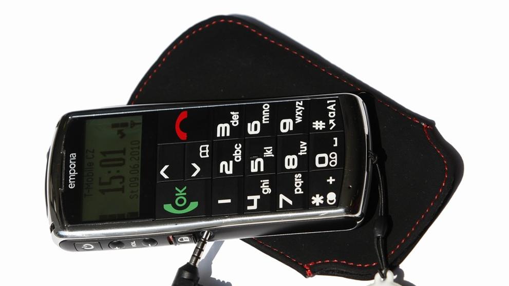 Mobilní telefon pro seniory - 7