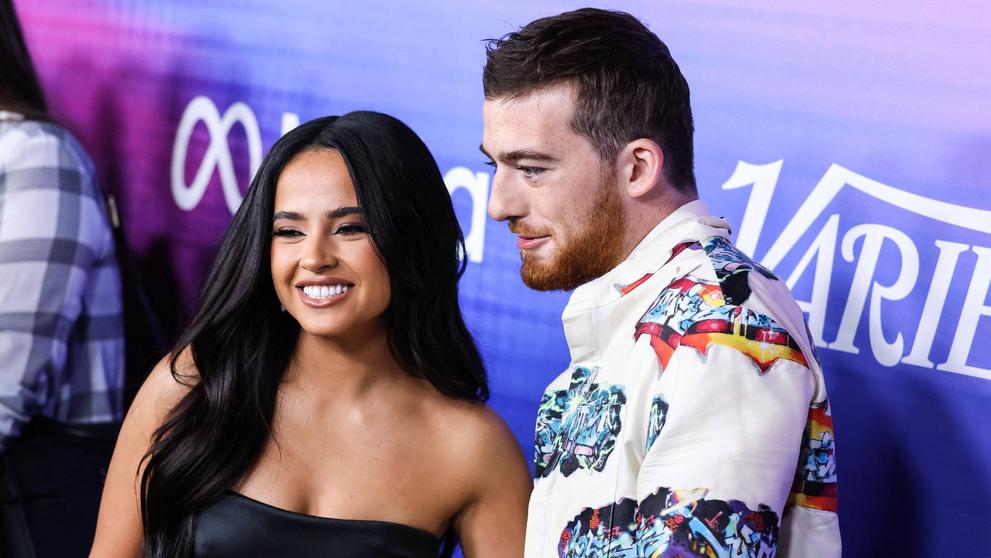 Angus Cloud a Becky G
