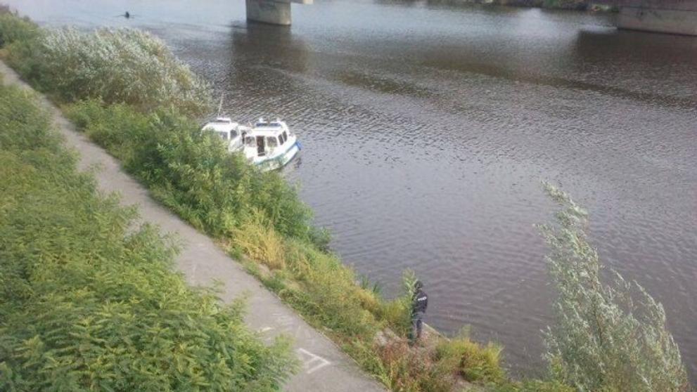 Mrtvola ve Vltavě - 1