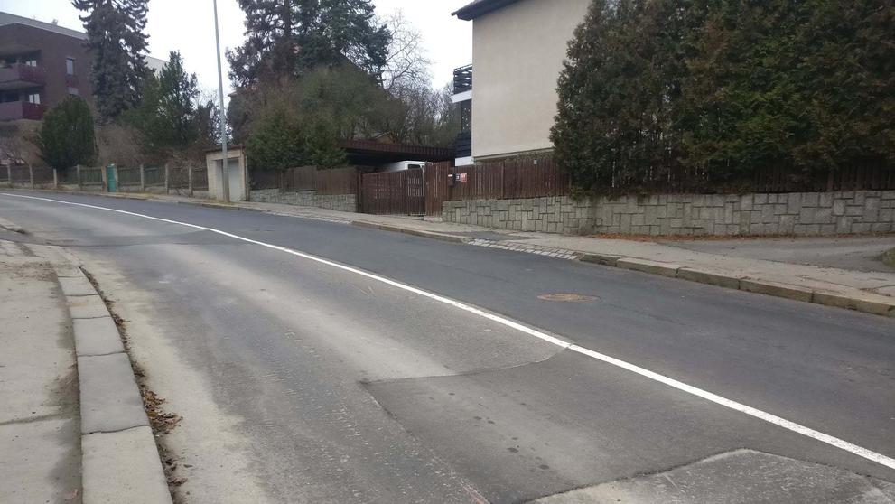 Opravená silnice na Praze 5 - 8