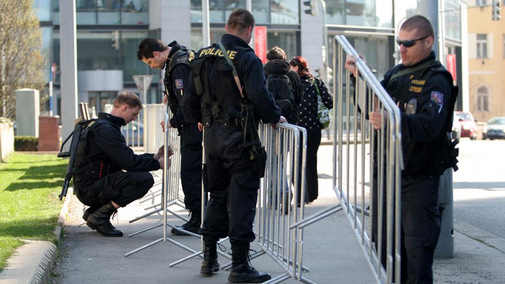 Bezpečnostní opatření kvůli summitu Obama Medveděv-14