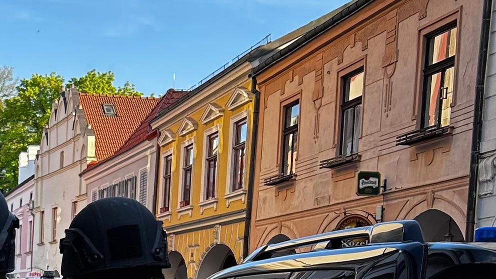 Policie na místě činu (2)