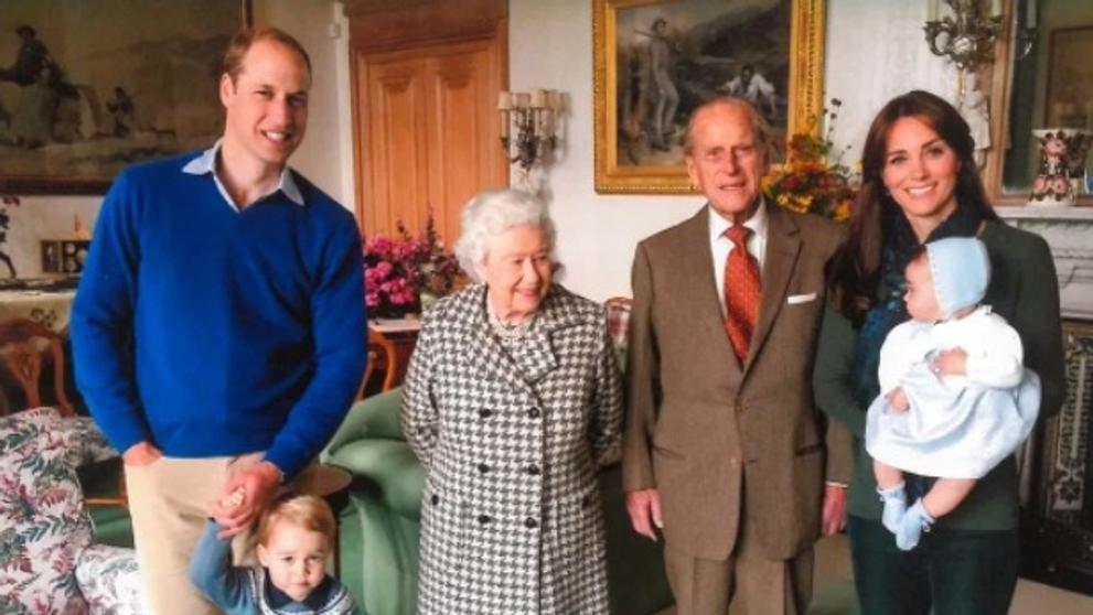 Unikátní fotky prince Philipa s rodinou - 4