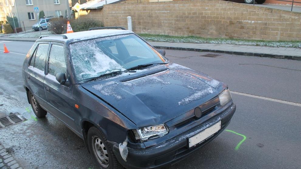 Auto se zašpiněným sklem - 3